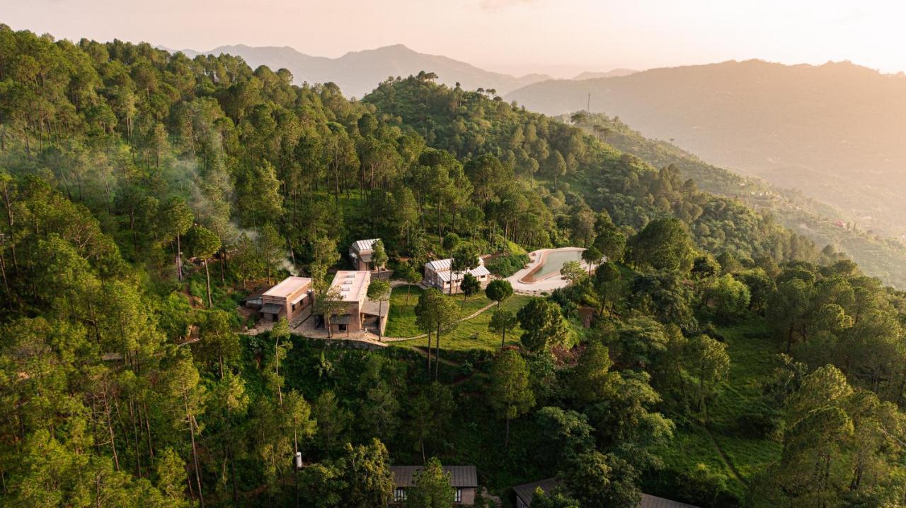 Amaya Kasauli Bagian luar foto